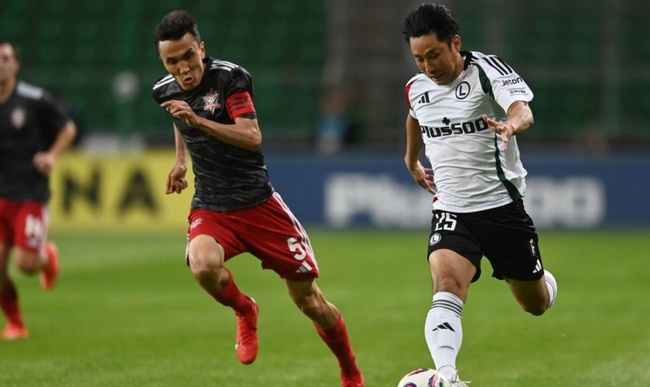Màn đụng độ gay cấn FK Aktobe vs Legia Warszawa
