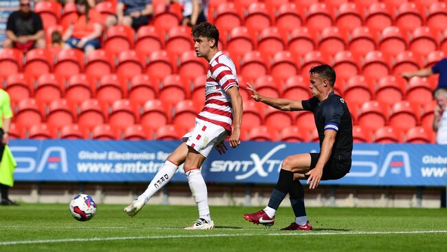 Nhận định soi cược Huddersfield Town vs Doncaster Rovers, 01h45 ngày 20/08 2 Màn đụng độ gay cấn Huddersfield Town vs Doncaster Rovers